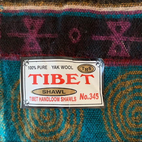 Tibet Handloom Shawl - Picture 2 of 4